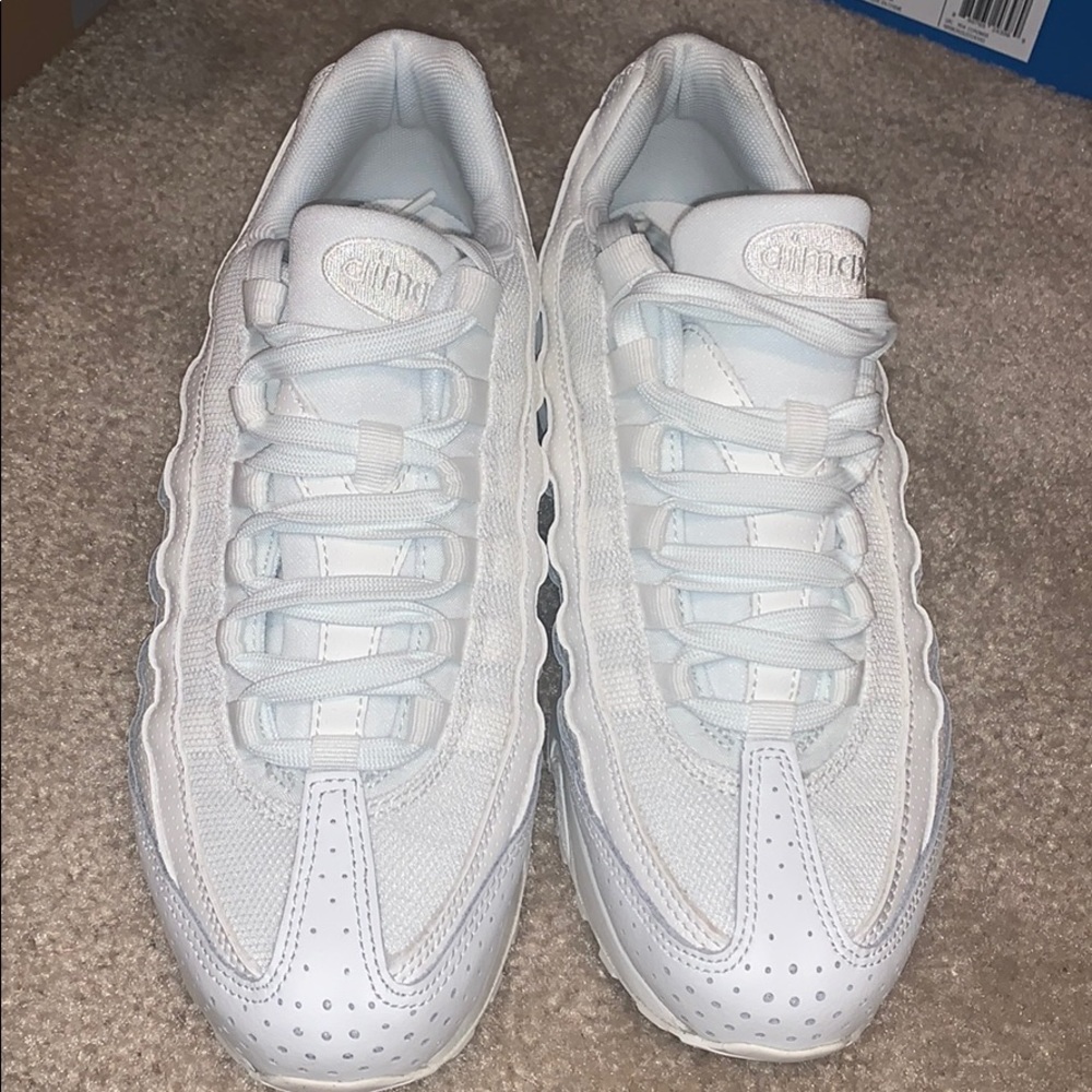 All white Air Max 95